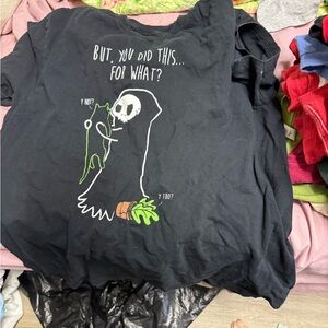 Hot Topic Black Short Sleeve Tee with Skeleton and Cat Design